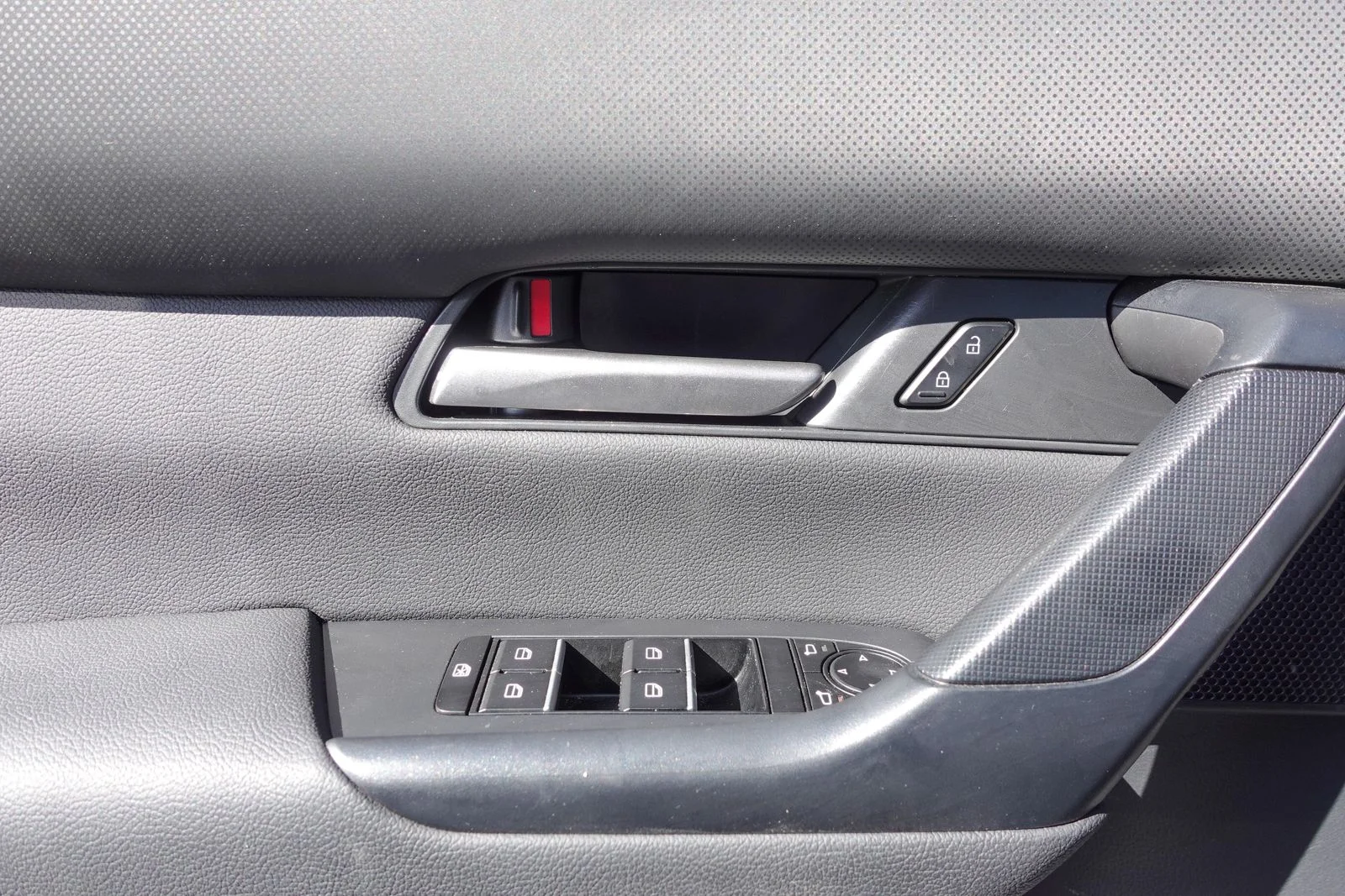 Certified Used 2025 Wind Chill Pearl Mazda 2.5 S Premium Package image 17
