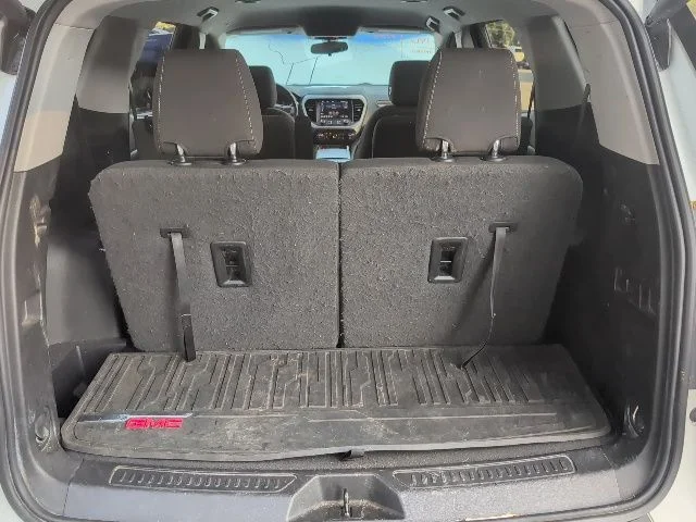 Used 2020 White GMC SLE image 15