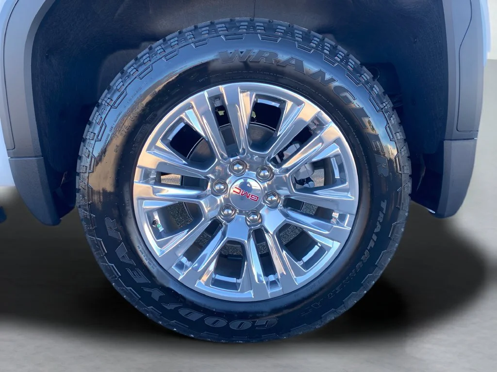 New 2026 Glacier White Tricoat GMC Denali image 38