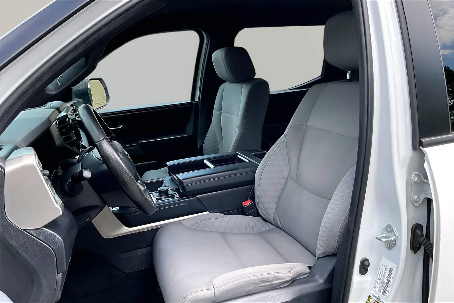 Used 2025 Ice Cap Toyota SR5 image 8