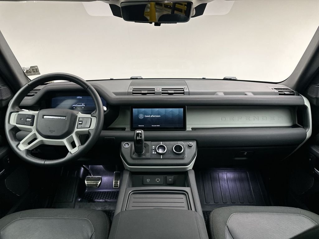 Used 2020 Santorini Black Metallic Land Rover S image 20