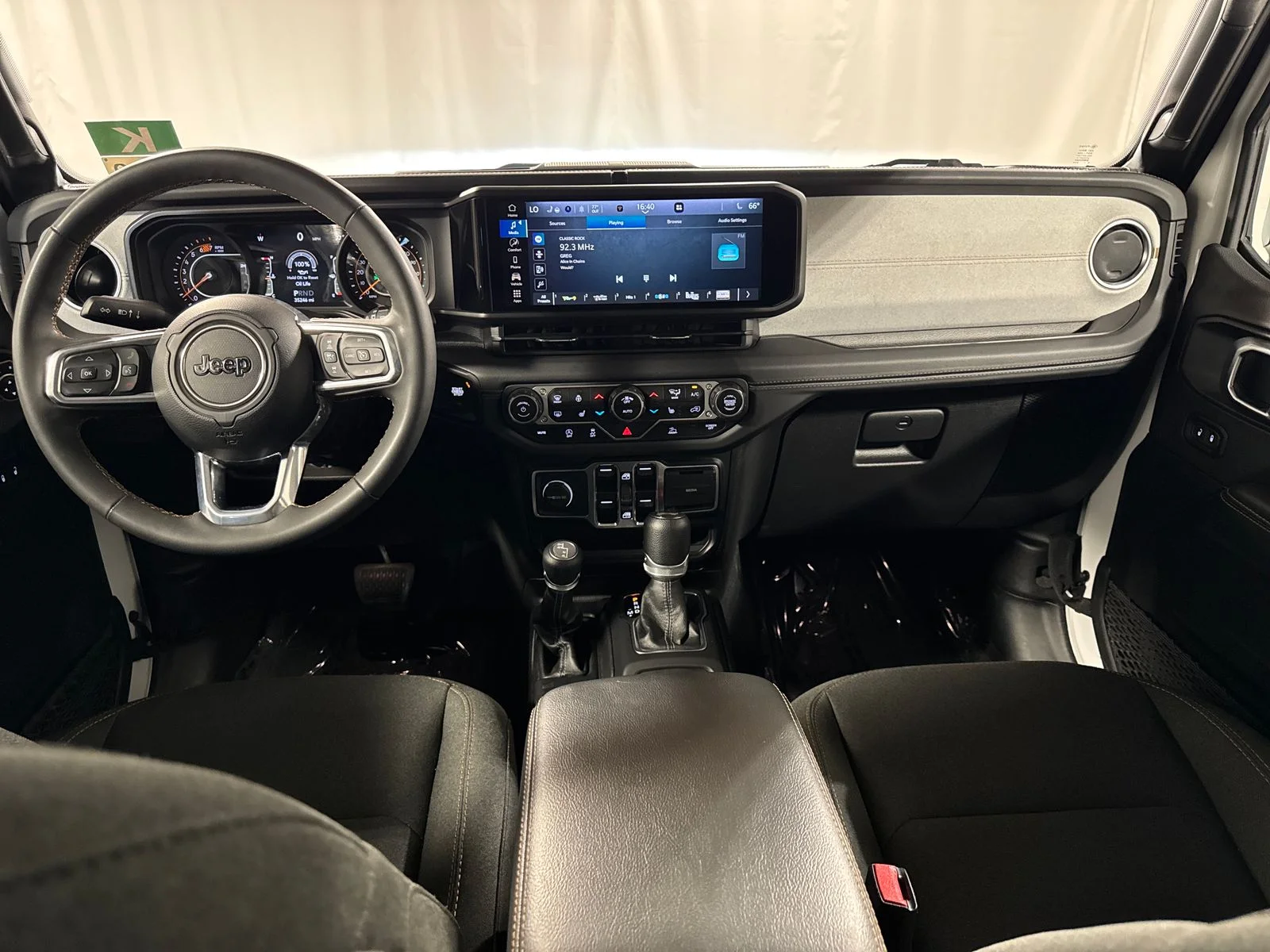 Used 2024 White Jeep Sahara image 4