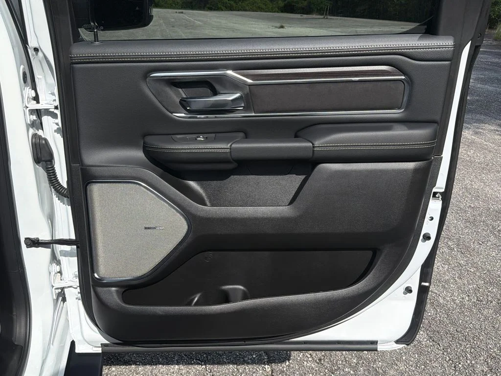 New 2026 Bright White Clear-Coat Exterior Paint RAM Laramie image 23