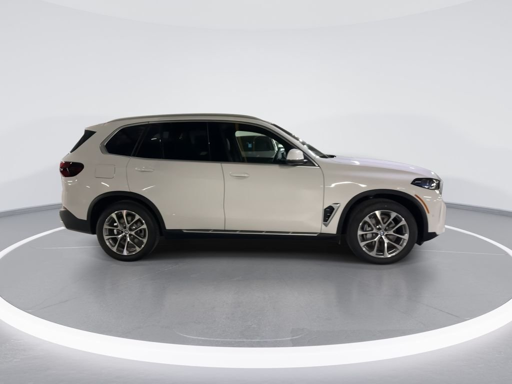 Used 2026 White BMW xDrive40i image 9