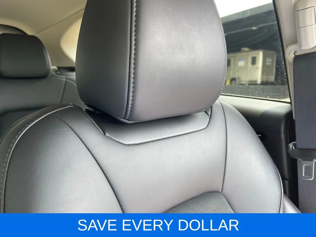 Used 2020 White Mazda Touring image 20