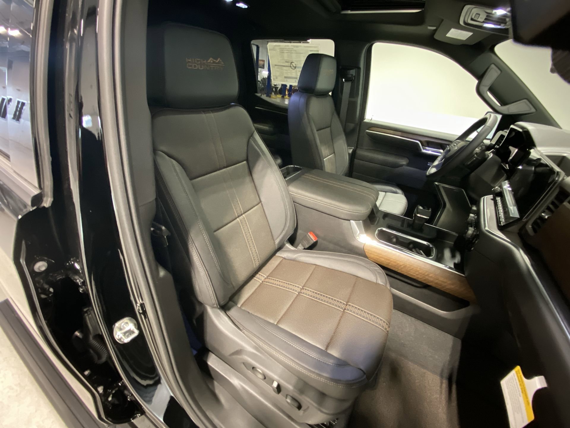 2026 Chevrolet Silverado 1500 High Country - Photo 28