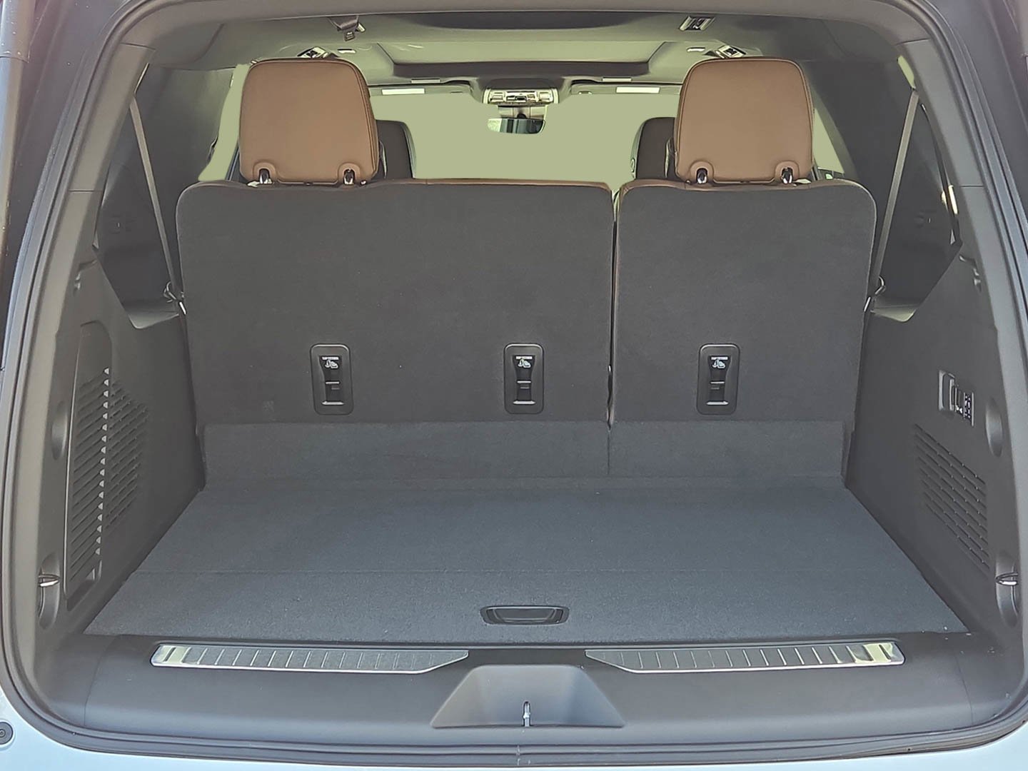 2026 Chevrolet Suburban High Country - Photo 10