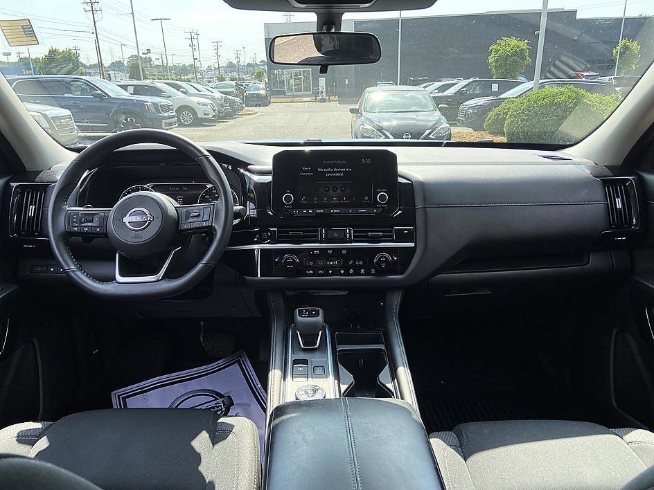 Used 2025 Deep Ocean Blue Pearl Nissan SV image 16