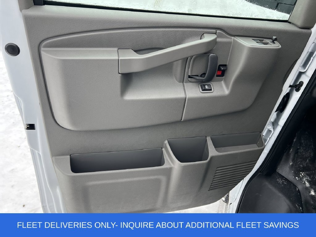2025 Chevrolet Express Cargo Work Van - Photo 13