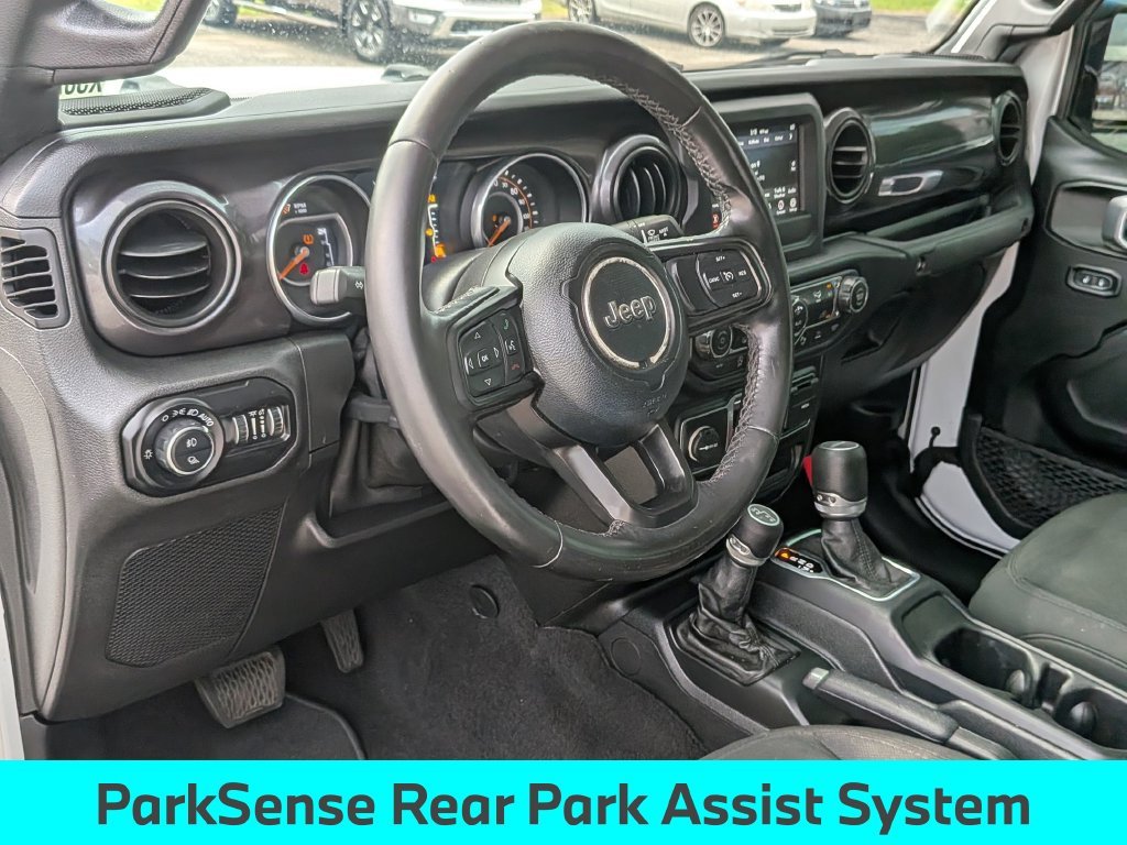 Used 2020 White Jeep Altitude image 33