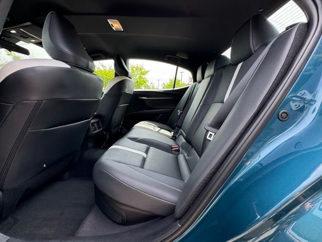 Used 2025  Toyota SE image 36