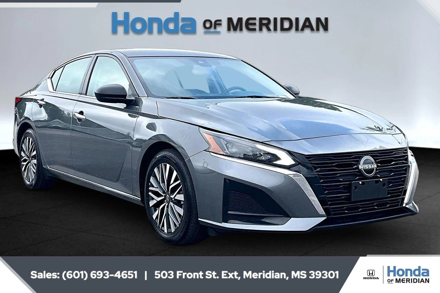 Used 2024 Gun Metallic Nissan 2.5 SV image 1