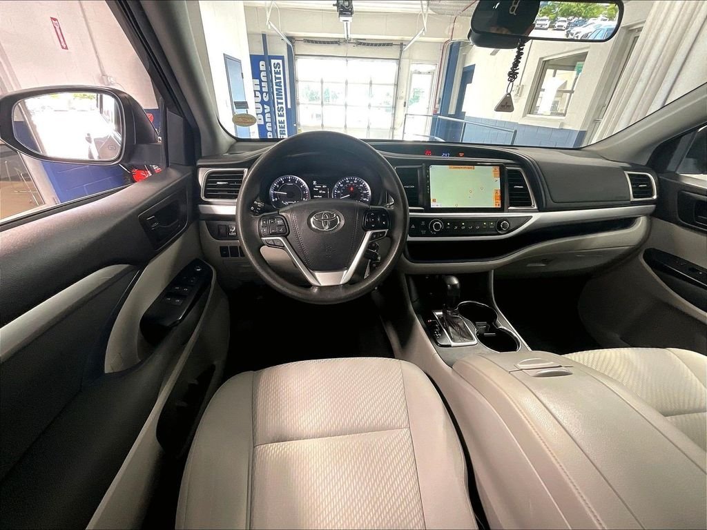 Used 2019 Gray Toyota LE image 18