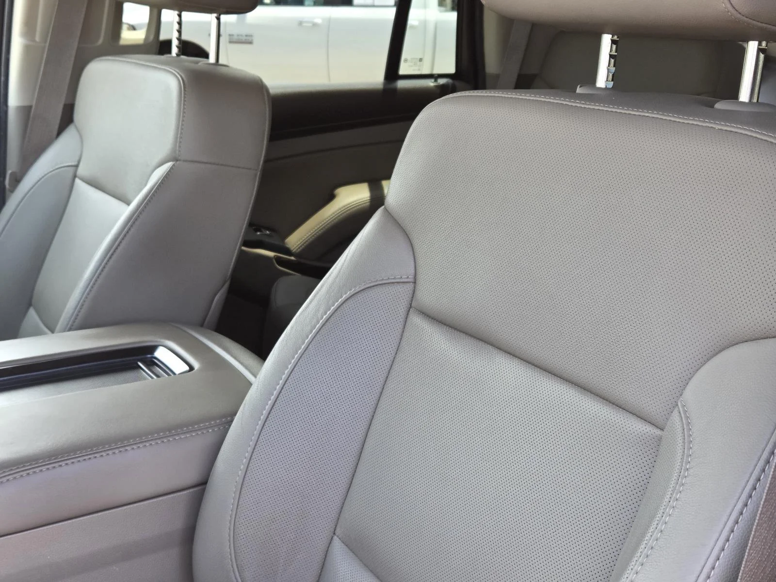 Used 2015 CHAMPAGNE SILVER METALLIC GMC SLT image 31