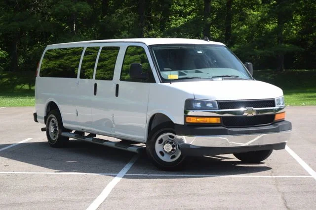 2018 Chevrolet Express 3500 LT Extended's photo