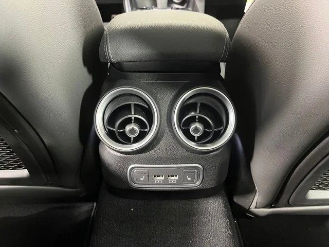 2026 Alfa Romeo Giulia Base - Photo 41