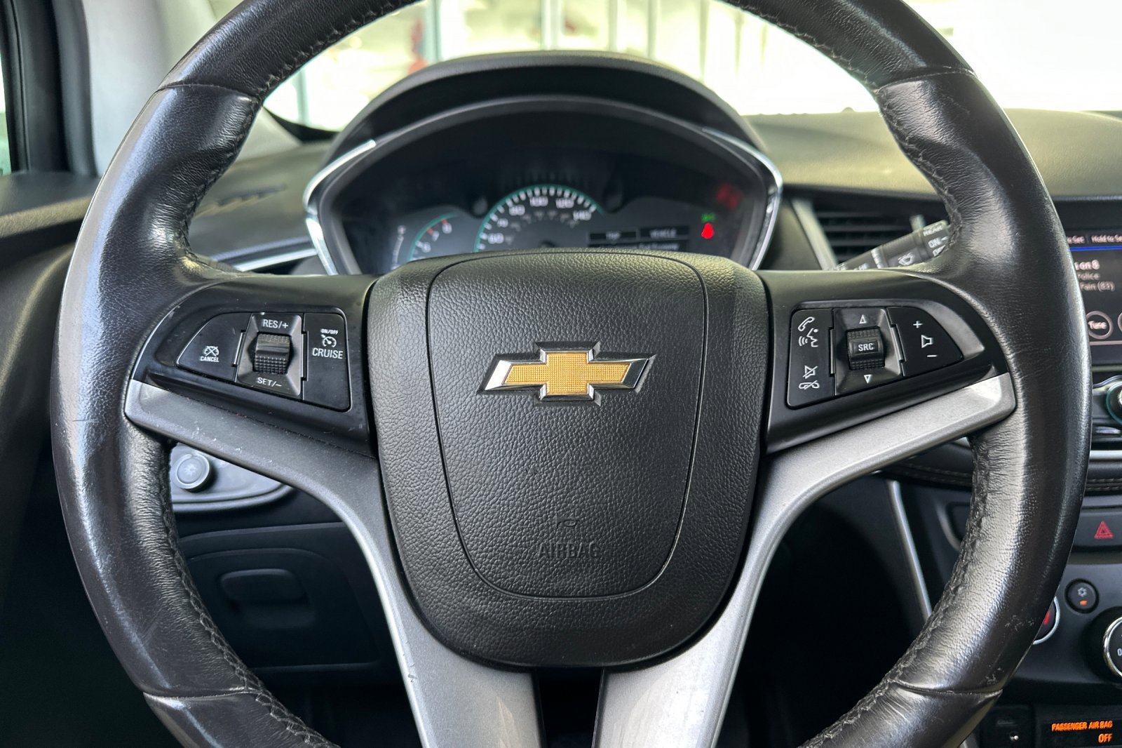 Used 2022 Mosaic Black Metallic Chevrolet LT image 23