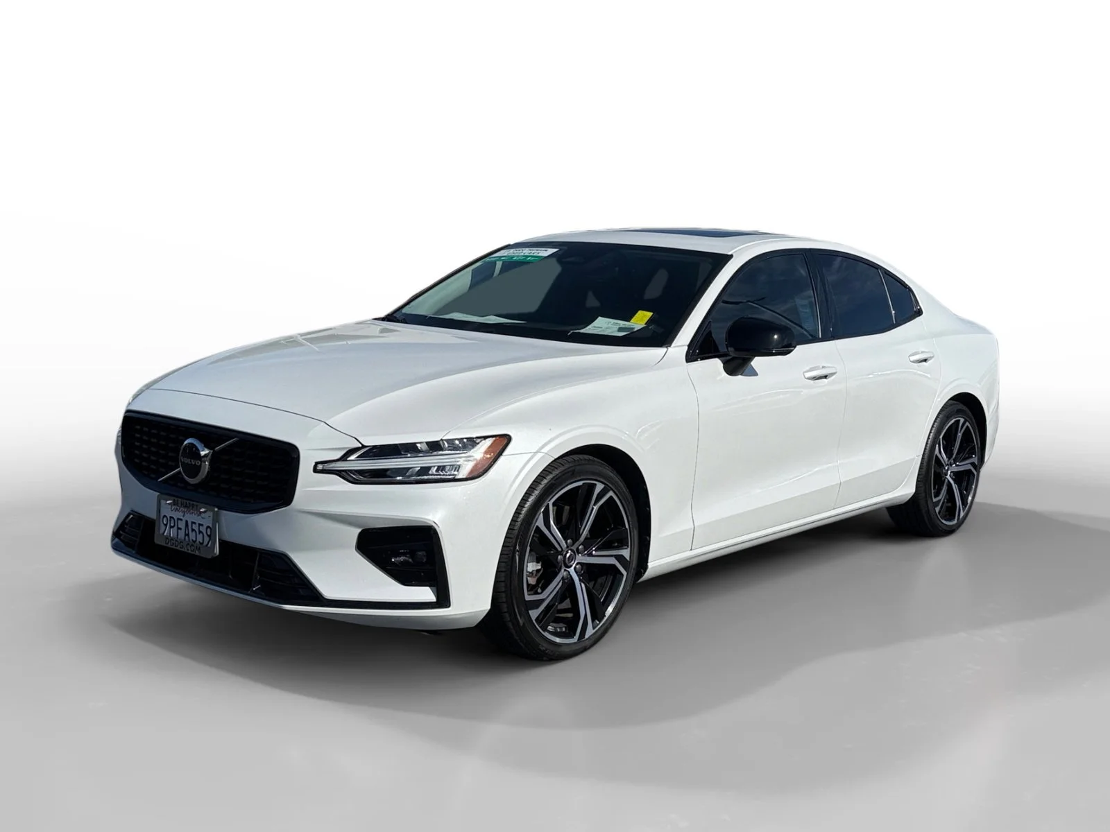 2024 Volvo S60 B5 Core Dark Theme AWD's photo