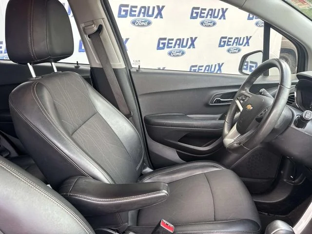 Used 2022 Summit White Chevrolet LT image 24