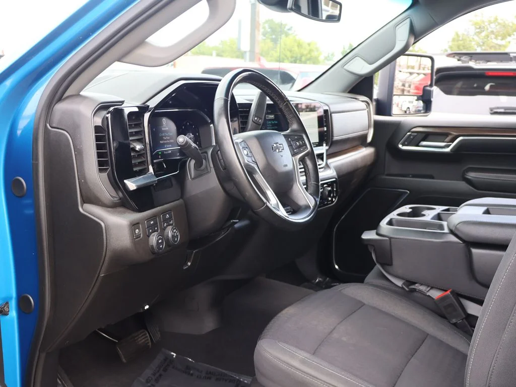Used 2024 Blue Chevrolet RST image 21