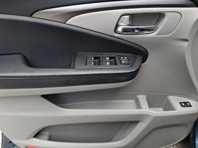 Used 2017 Blue Honda EX-L image 14