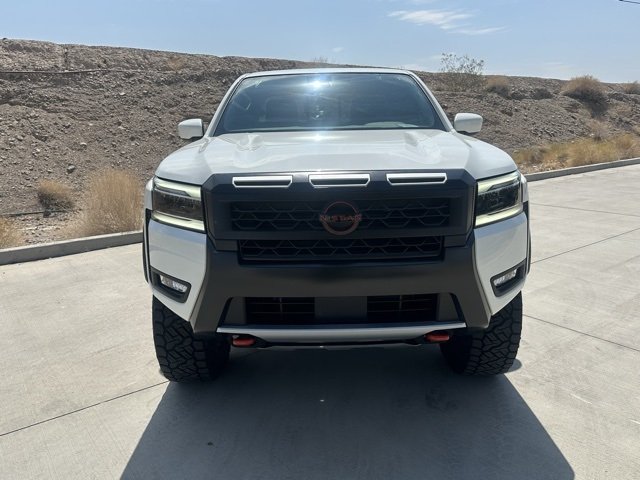 2025 Nissan Frontier PRO-4X photo 2