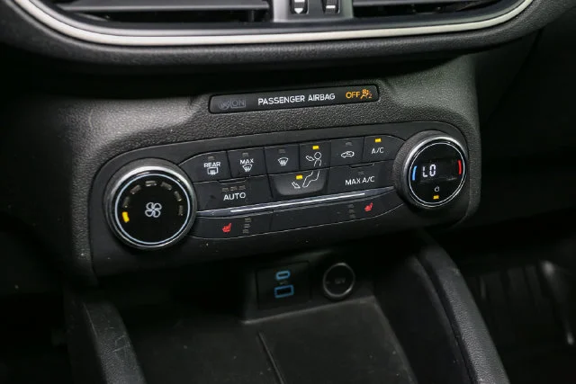 Used 2020 White Ford SE image 24