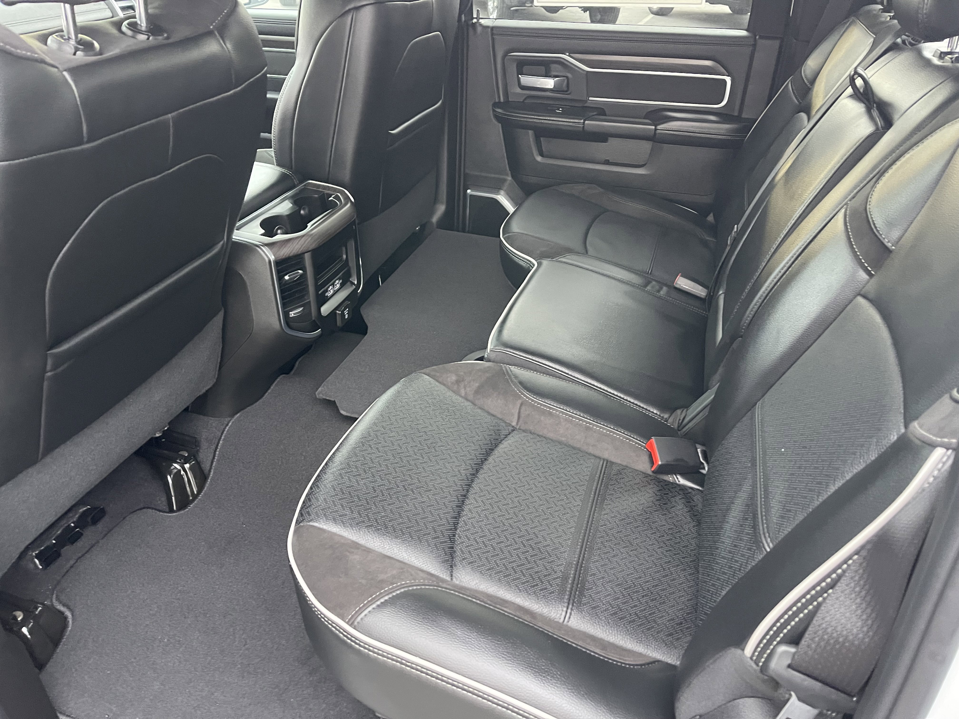 New 2026 Bright White Clear-Coat Exterior Paint RAM Laramie image 21
