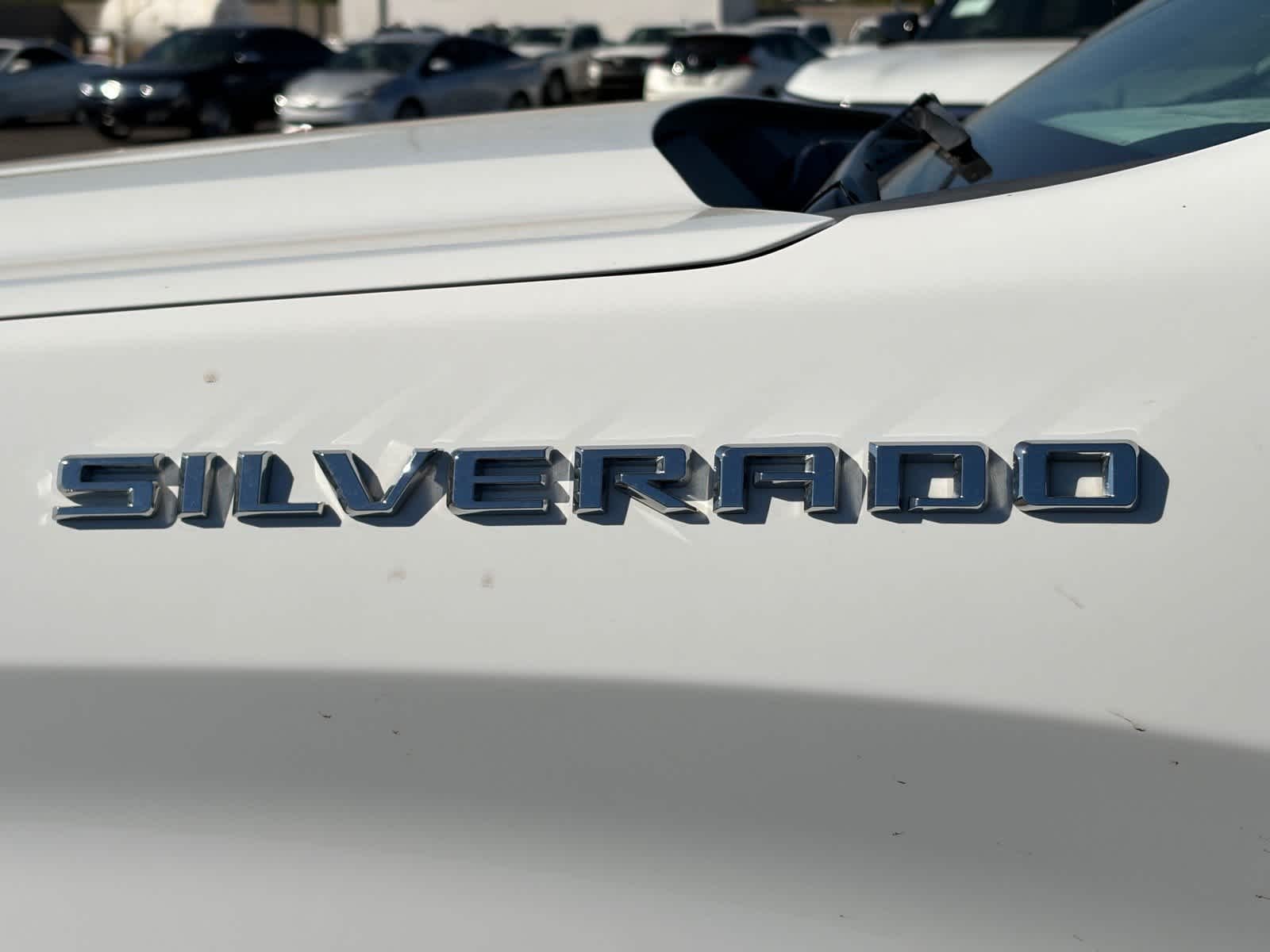 Used 2021 White Chevrolet Custom image 16
