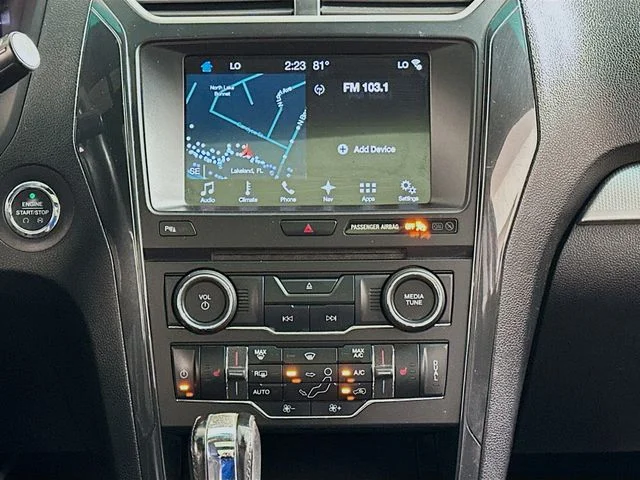 Pre-Owned 2017 Ford Explorer XLT