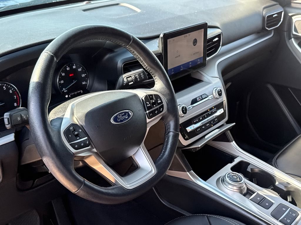 Used 2023 Blue Ford XLT image 18