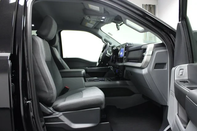 New 2026 Agate Black Metallic Ford F-250® XLT image 38