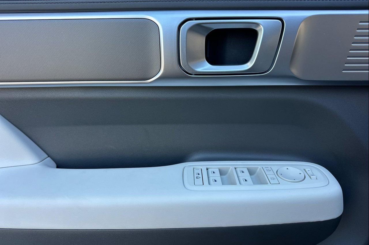2026 Hyundai Santa Fe SE - Photo 11