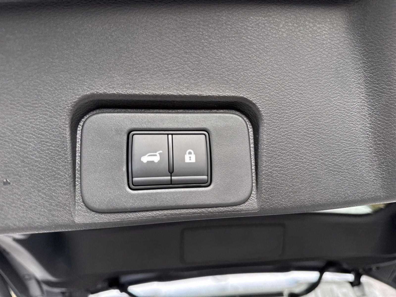 New 2026 Nissan Rogue SV 4D Sport Utility