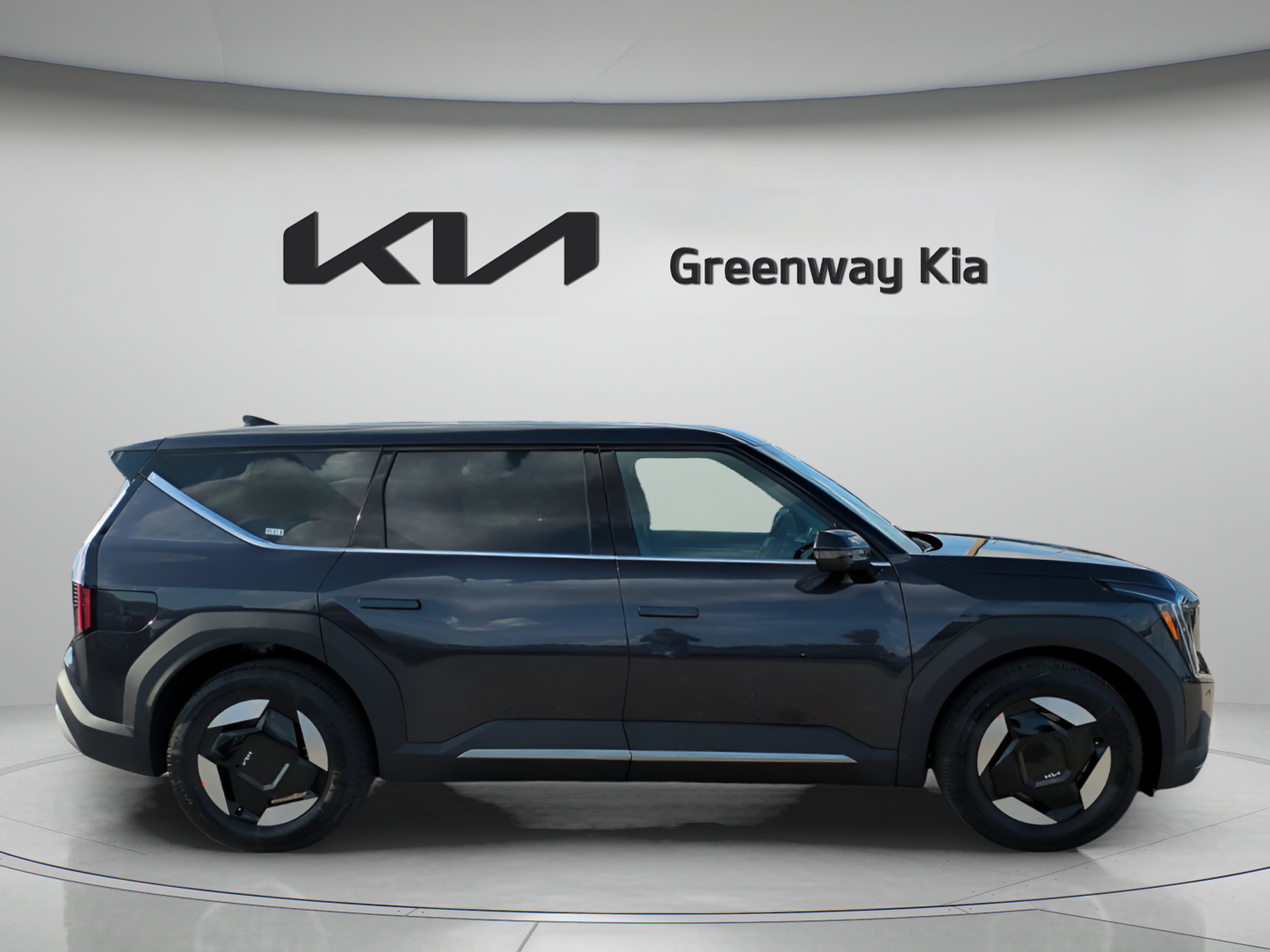 Certified Used 2026 Panthera Metal Kia Light Long Range image 9