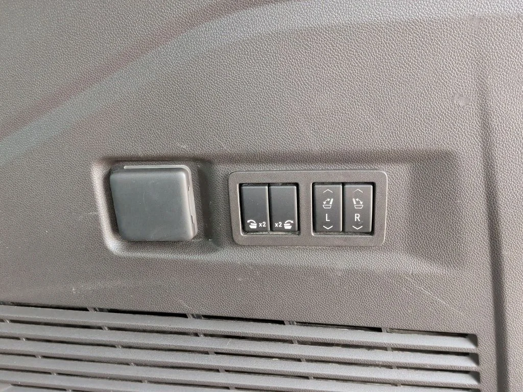 Used 2022 Gray Chevrolet LT image 46