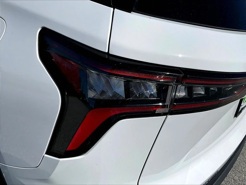 2025 Chevrolet Equinox LT - Photo 26