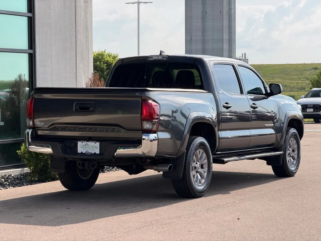 Used 2019 Gray Toyota SR5 image 5