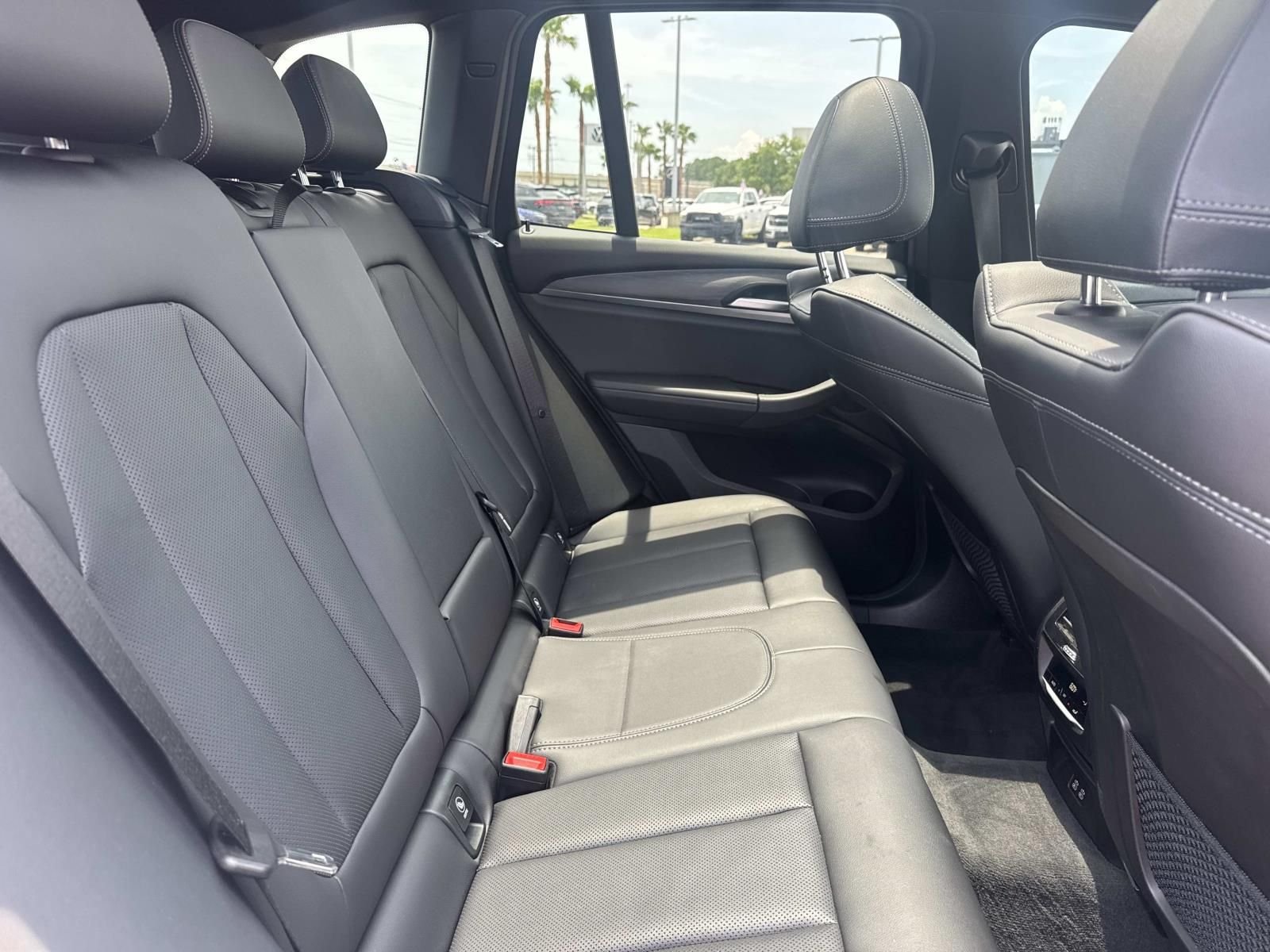 Used 2022 Gray BMW sDrive30i image 11