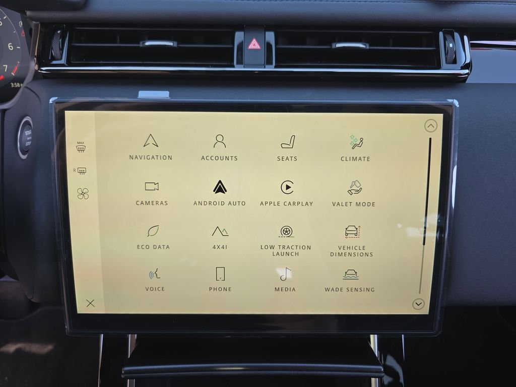 New 2026 Fuji White Land Rover Dynamic SE image 21