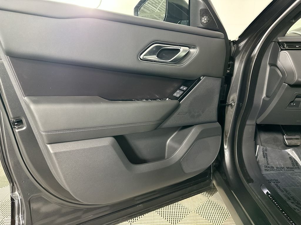 New 2026 Carpathian Grey LAND ROVER  image 22