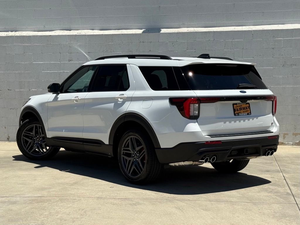 New 2026 Star White Metallic Tri-Coat Ford ST image 3