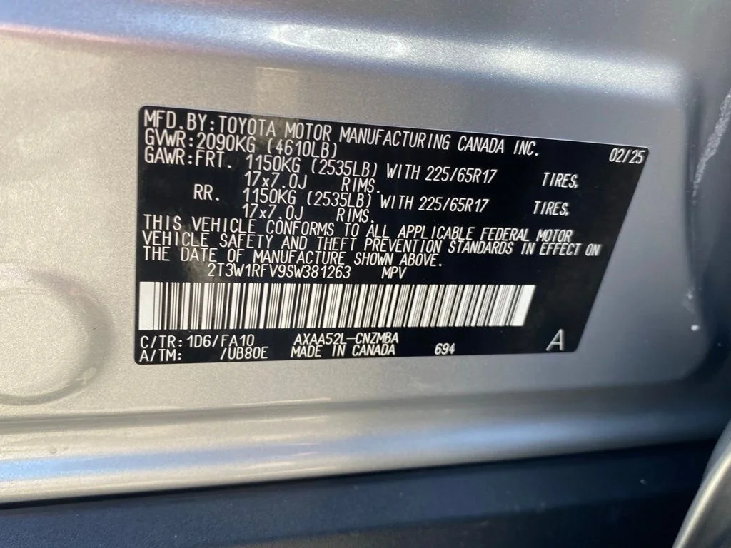 Used 2025 Silver Toyota XLE image 21