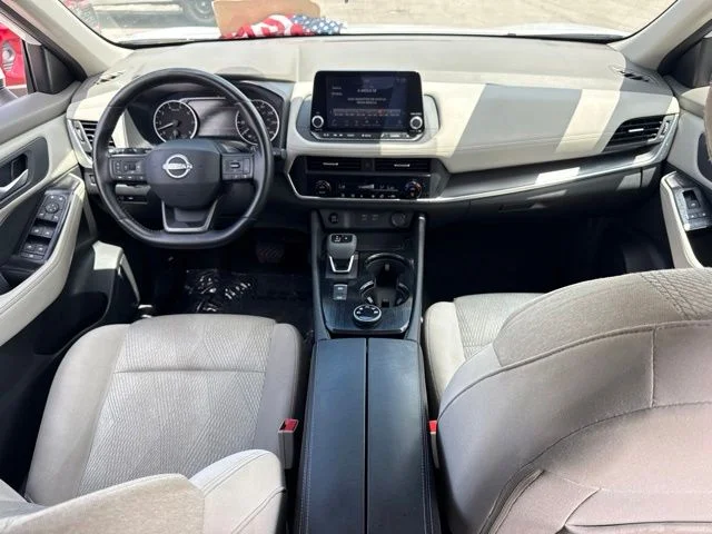 Used 2025 White Nissan SV image 16