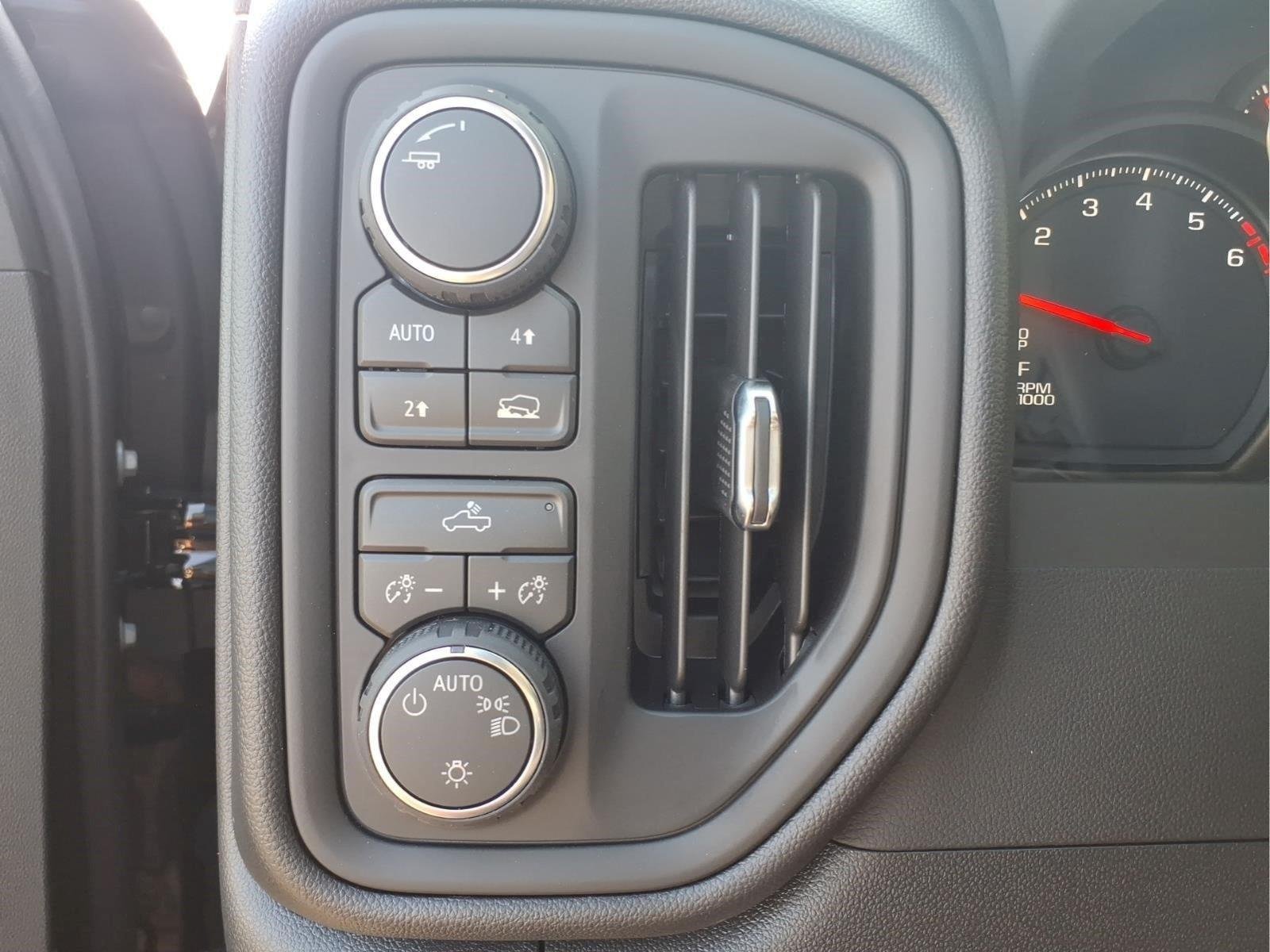 2026 Chevrolet Silverado 1500 Custom - Photo 17