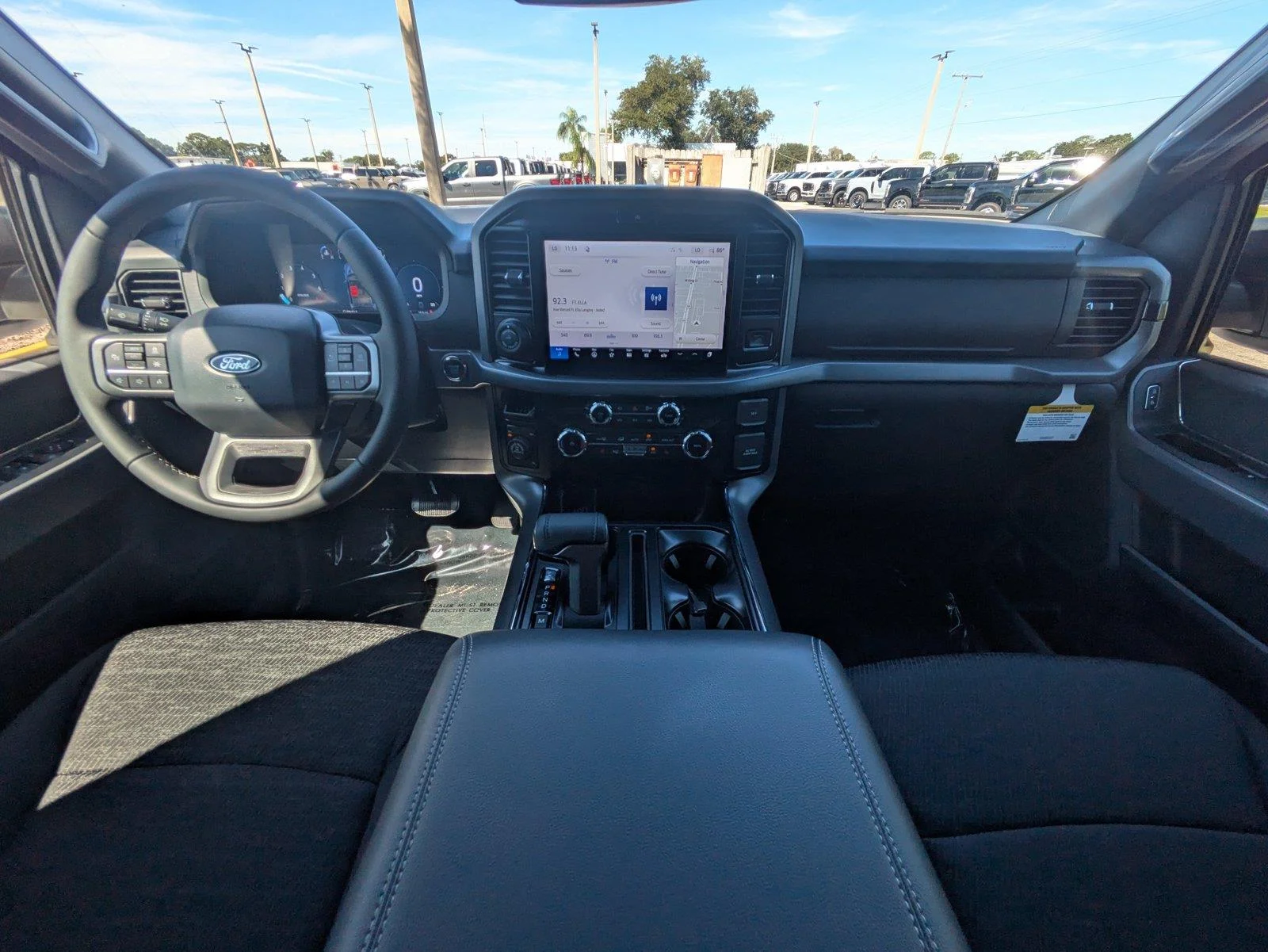 New 2026 Oxford White Ford XLT image 15