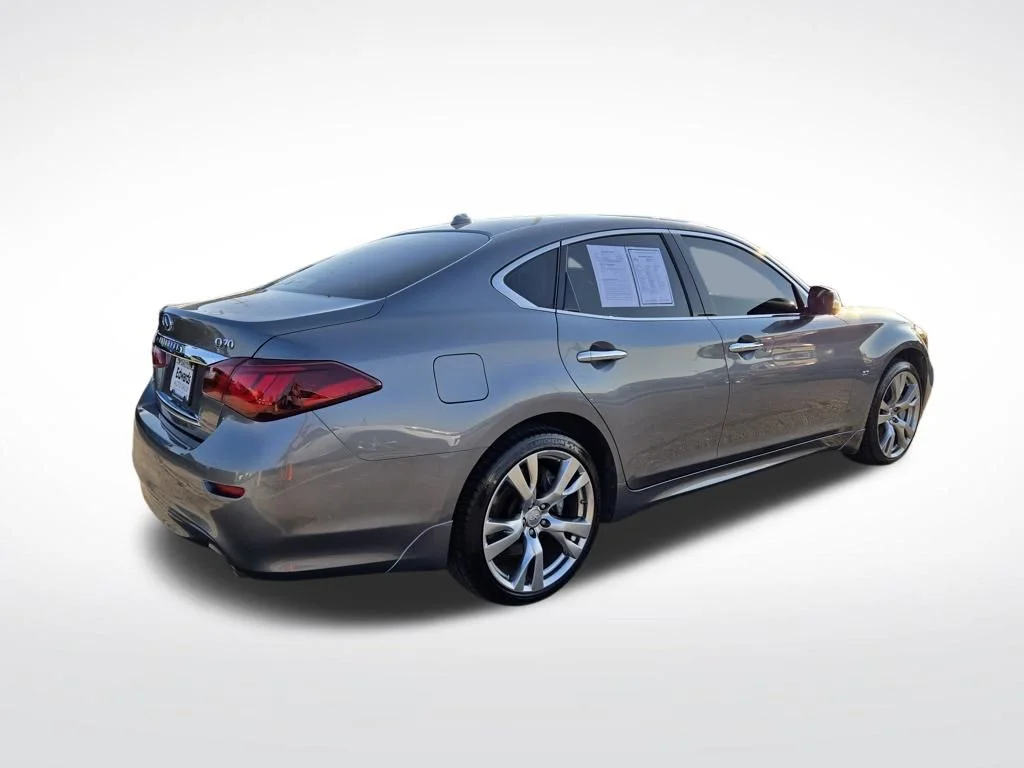 Used 2016 Gray INFINITI 3.7X image 3