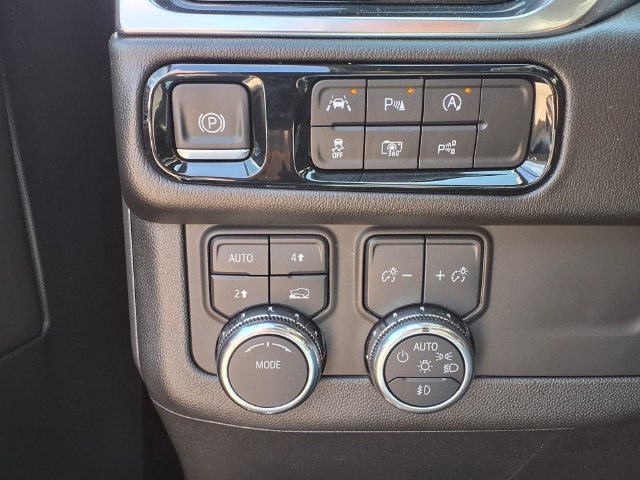 Used 2025 Black GMC Denali image 21