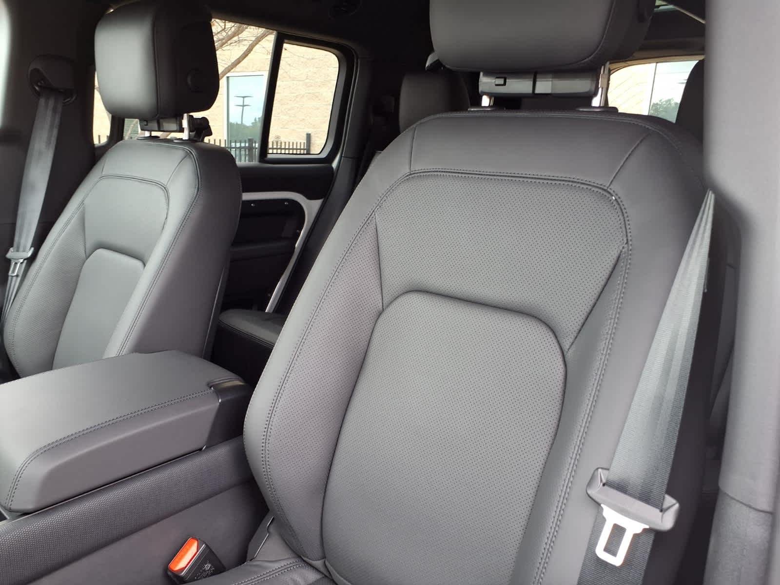2026 Land Rover Defender Outbound - Photo 11