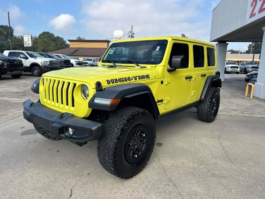 Used 2023 Yellow Jeep High Tide image 8